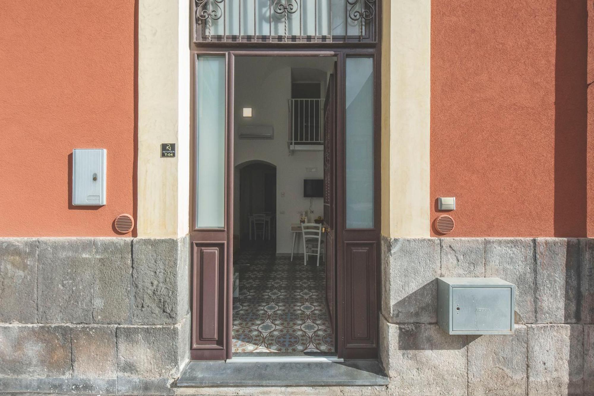 Pietranera Residence Катания Экстерьер фото